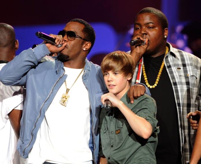 Diddy and Bieber performing together