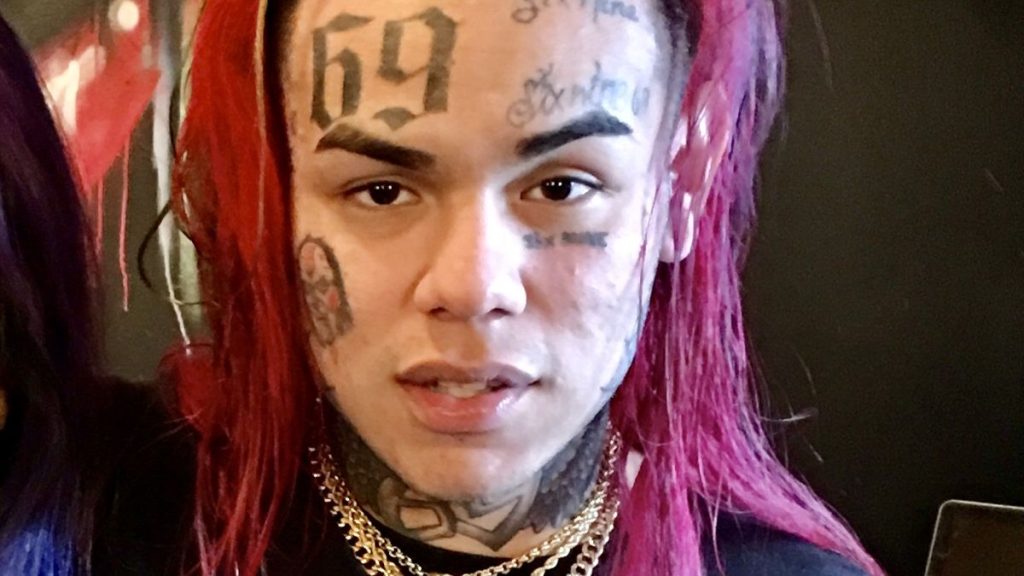 Tekashi 6ix9ine's face in close-up