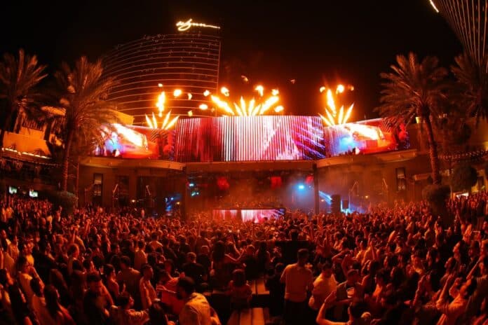 Concert crowd at Desert Saddle festival