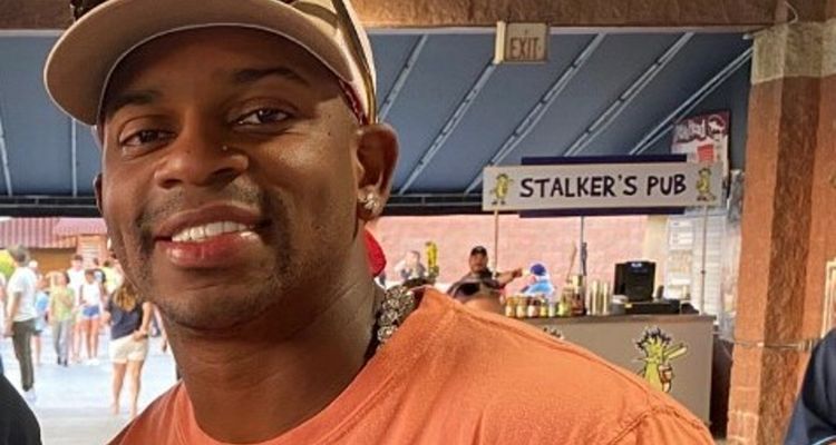 Country singer Jimmie Allen smiling