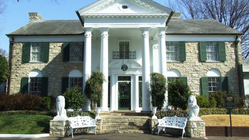 Graceland mansion exterior view